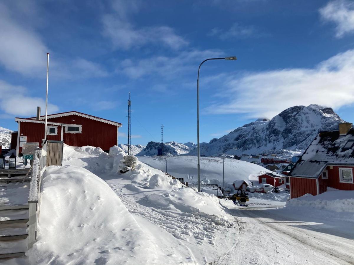 Isi4U Apartments, Snowmobile And Dogsled Sisimiut Buitenkant foto