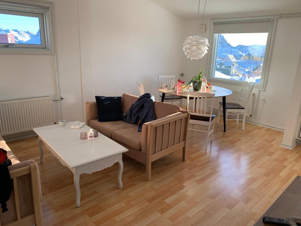 Isi4U Apartments, Snowmobile And Dogsled Sisimiut Buitenkant foto